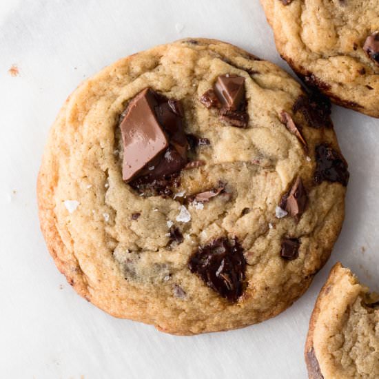 Mega Vanilla Chocolate Chip Cookies