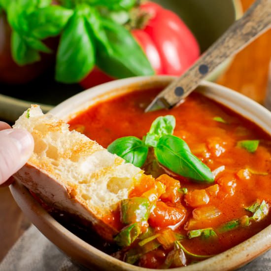 Fresh Tomato & Basil Soup