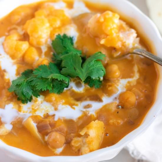 Easy One-Pot Vegan Pumpkin Curry