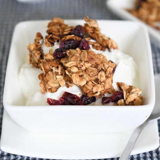 Chunky Granola with Honey