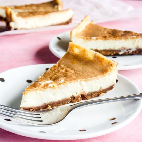 Eggless Baked Cheesecake