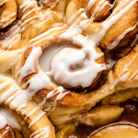 cinnamon roll topped spiced apples