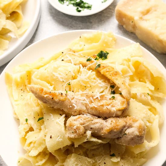 Creamy Chicken Alfredo Pappardelle