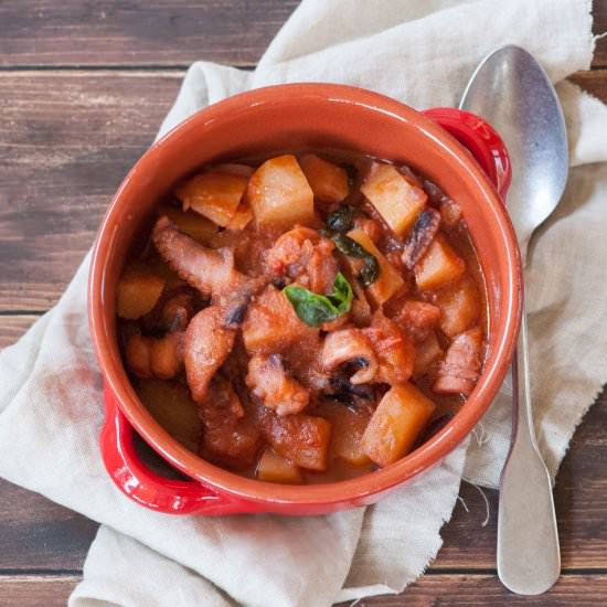 Stewed baby octopus with potatoes