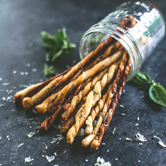Crispy Baked Breadsticks