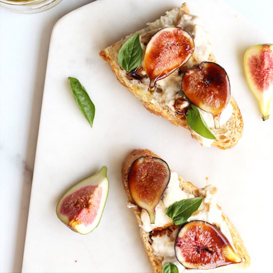 Fig Caprese Crostini