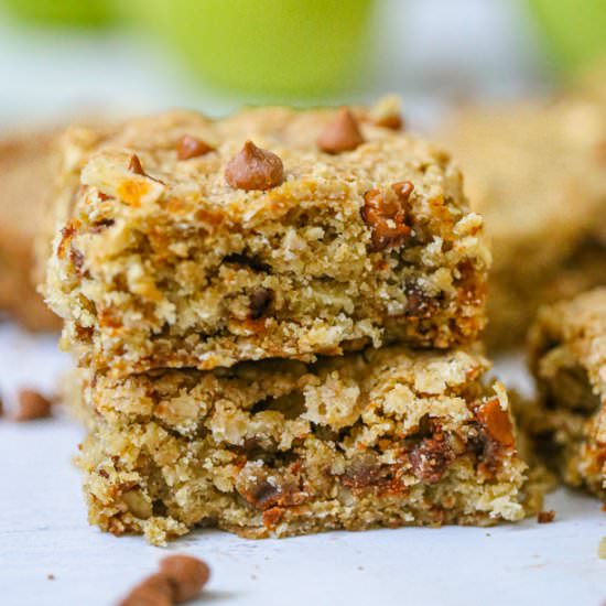 Cinnamon Apple Oatmeal Bars