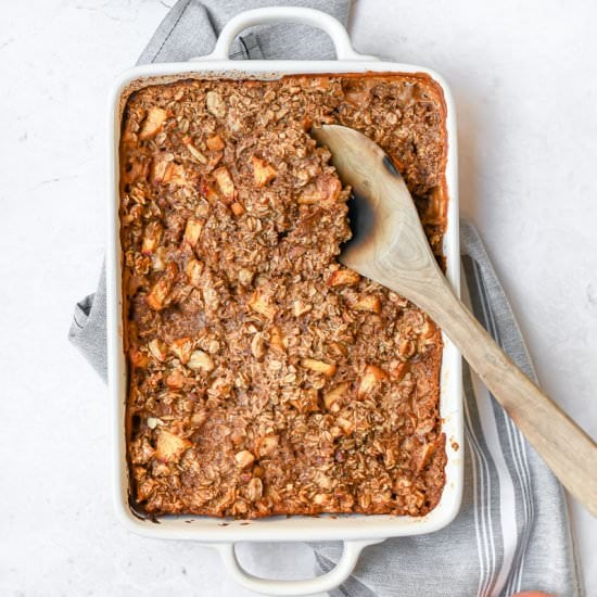 FRUITY OATMEAL BAKE