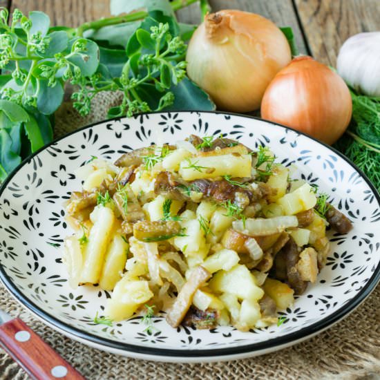 Skillet Fried Potatoes with Eggplant