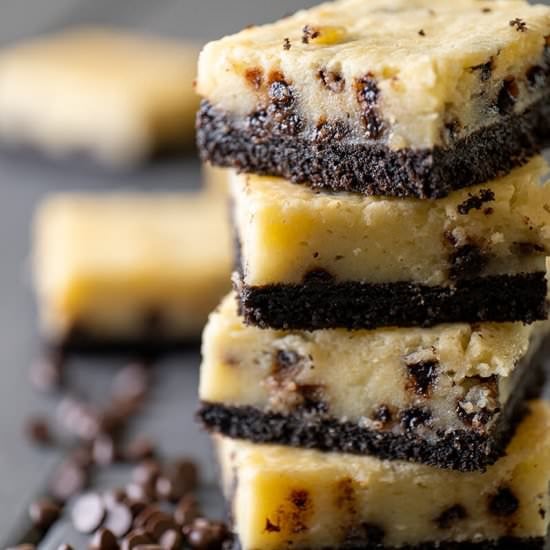 Oreo Chocolate Chip Cheesecake