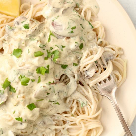 Vegan white sauce pasta