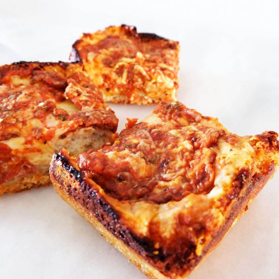 Easy Detroit-Style Pizza