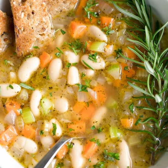 Mediterranean White Bean Soup