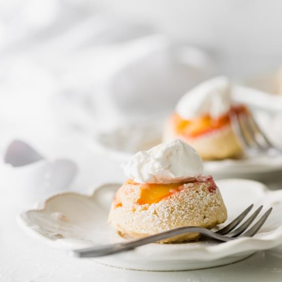 Plumcot upside down cakes