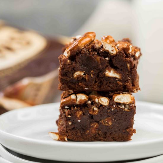 Easy pretzel fudge brownies