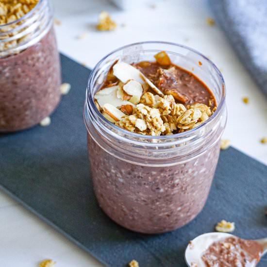 Chocolate Chia Overnight Oats
