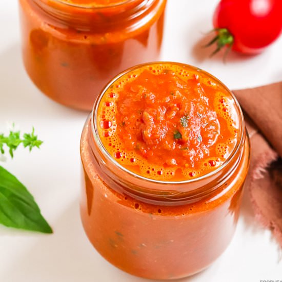 MAKE AUTHENTIC FRESH TOMATO SAUCE