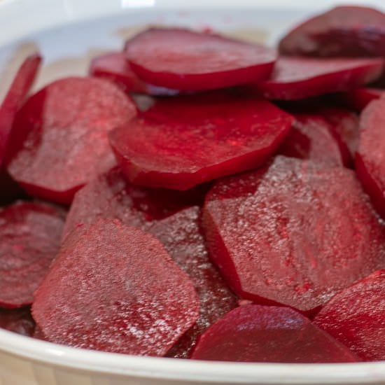 PICKLED BEETS IN RED WINE