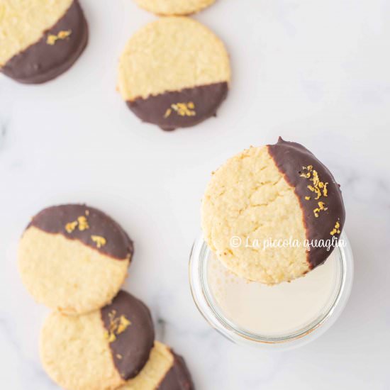 Coconut and lime cookies