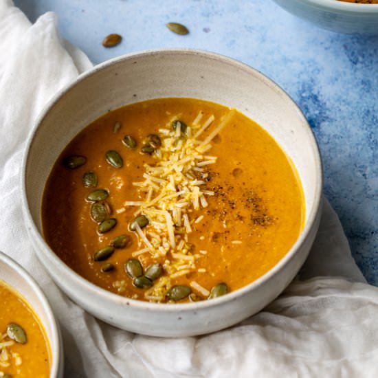 Pumpkin Soup with Apple