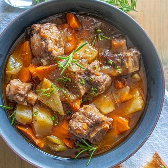 Instant Pot Oxtail Soup