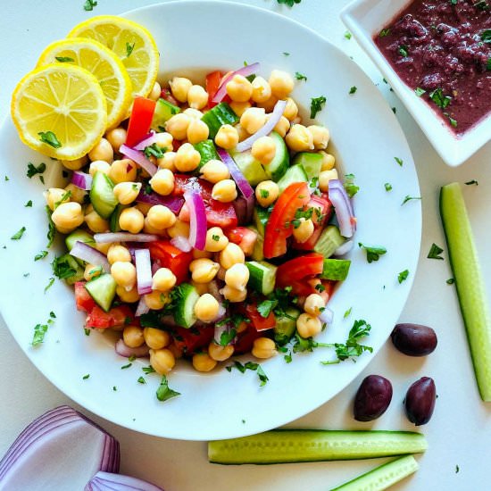 Mediterranean Chickpea Salad