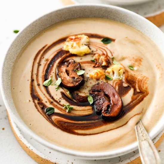 Roasted Cauliflower Mushroom Soup
