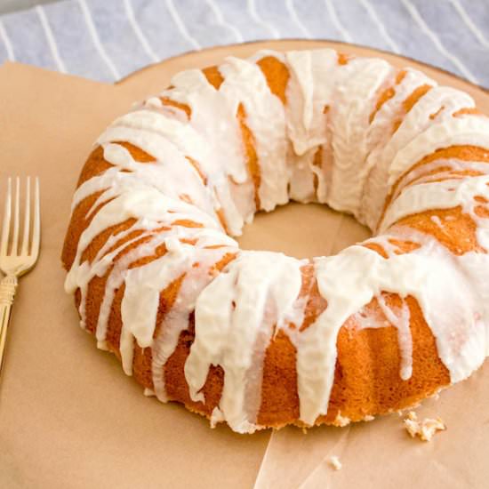 Cinnamon Roll Cake