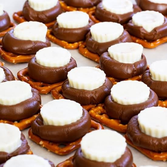 chocolate peanut butter pretzels