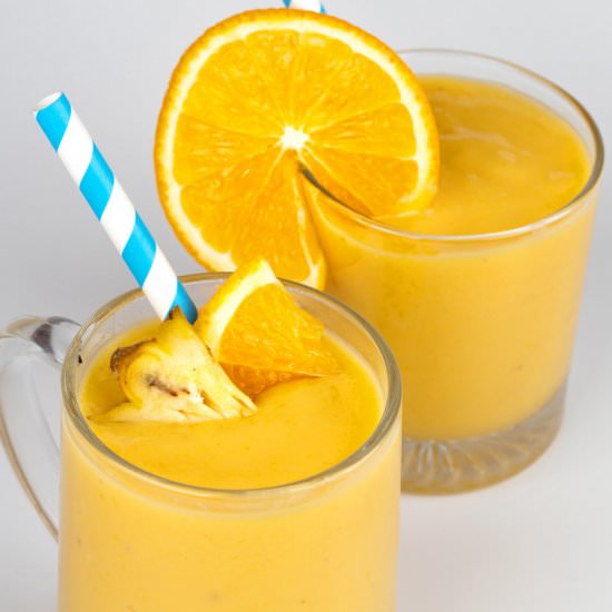 Delicious, Healthy Tropical Smoothy
