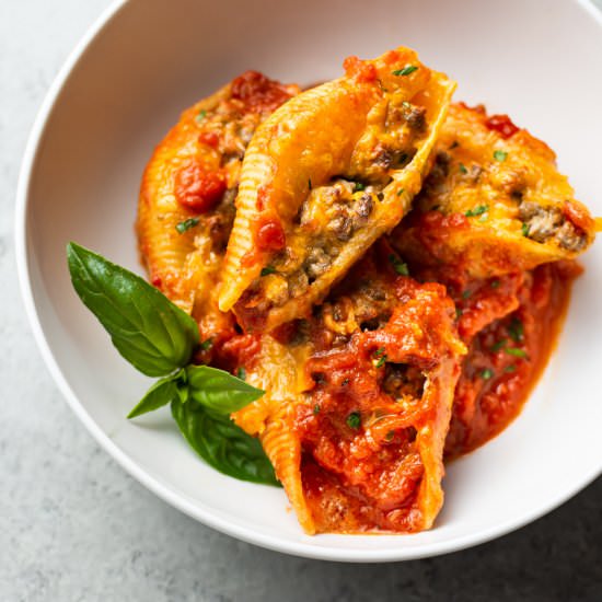 cheesy beef stuffed shells