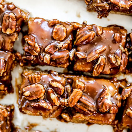 Blondies with Caramel Pecan Topping