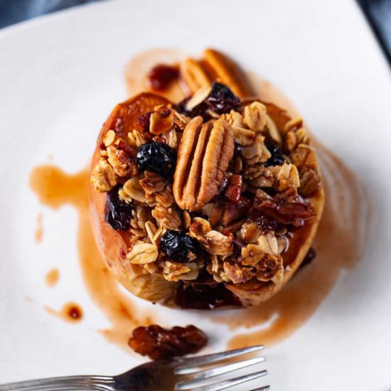 BAKED STUFFED APPLES WITH BEER