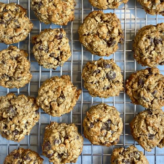 Chocolate Chip-Oatmeal Cookies