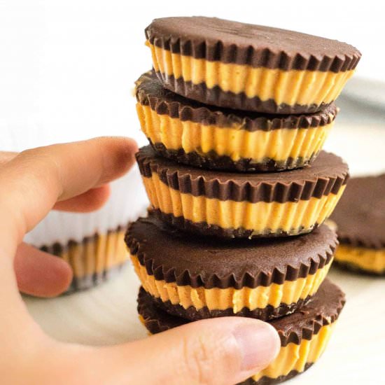 4-Ingredient Peanut Butter Cups