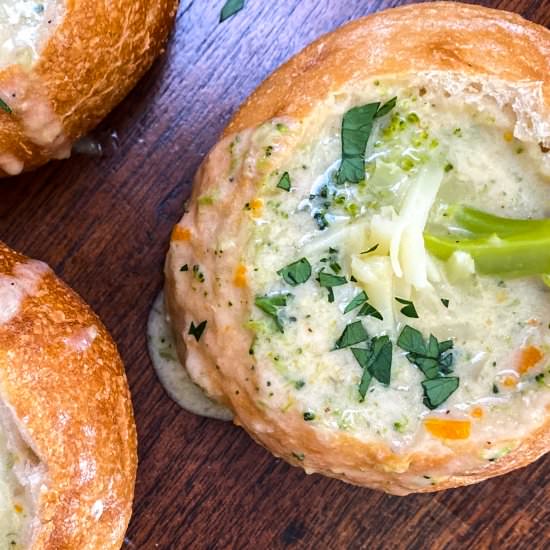 The best broccoli and cheese soup