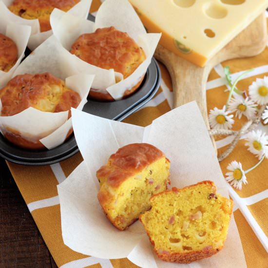 Emmental and Speck savory Muffins