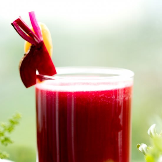 Healthy Carrot Apple Beet Juice