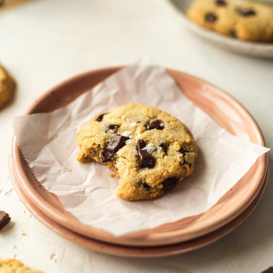 Keto Chocolate Chip Cookies