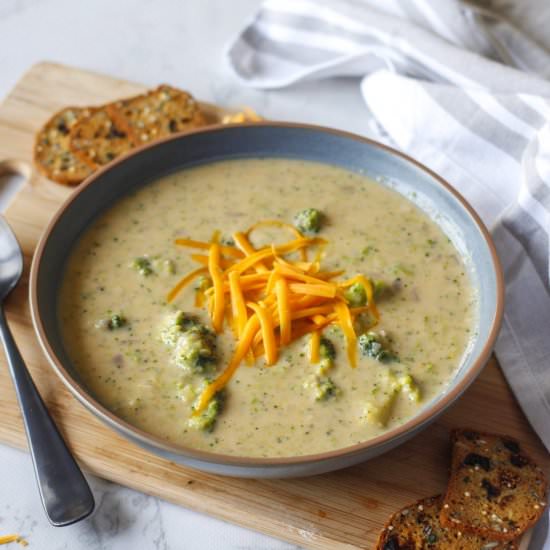 Creamy Vegan Broccoli Soup