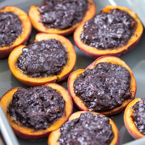 Amaretti stuffed peaches
