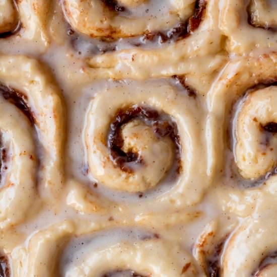 Vietnamese Cinnamon Date Sticky Bun
