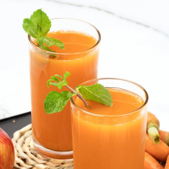 Healthy Carrot and Celery Juice