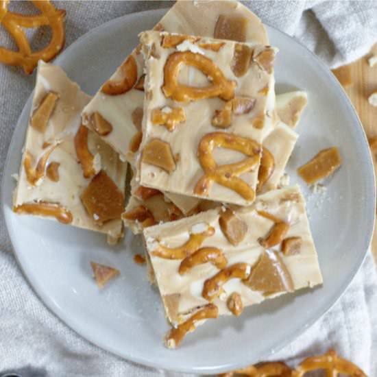 Cookie Butter White Chocolate Bark