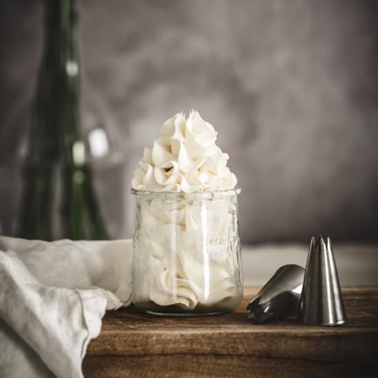 Italian meringue buttercream IMBC