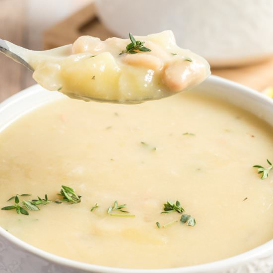 White Bean Soup (Lemon and Thyme)