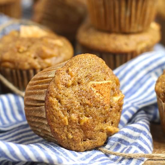 Applesauce Cinnamon Muffins