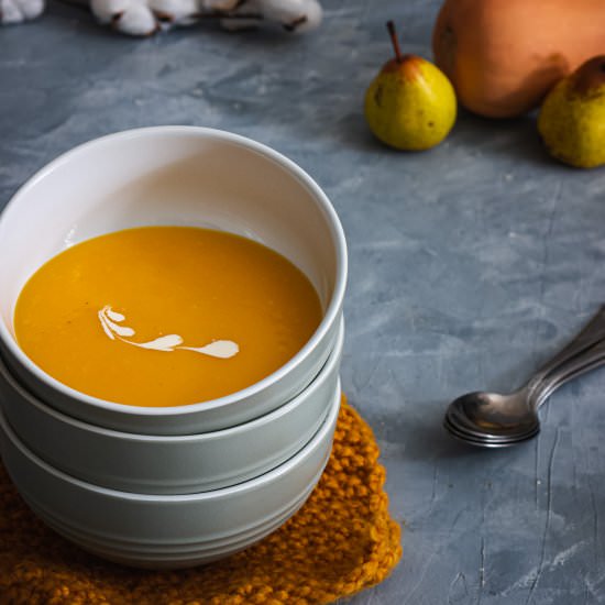 Butternut squash and pear soup