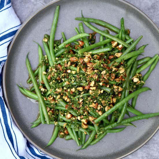 Green Beans with Almond Gremolata