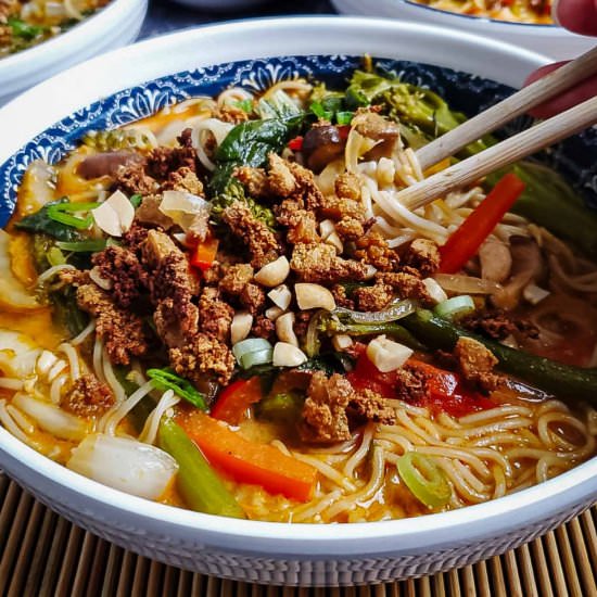 Creamy Ramen Noodle Bowl